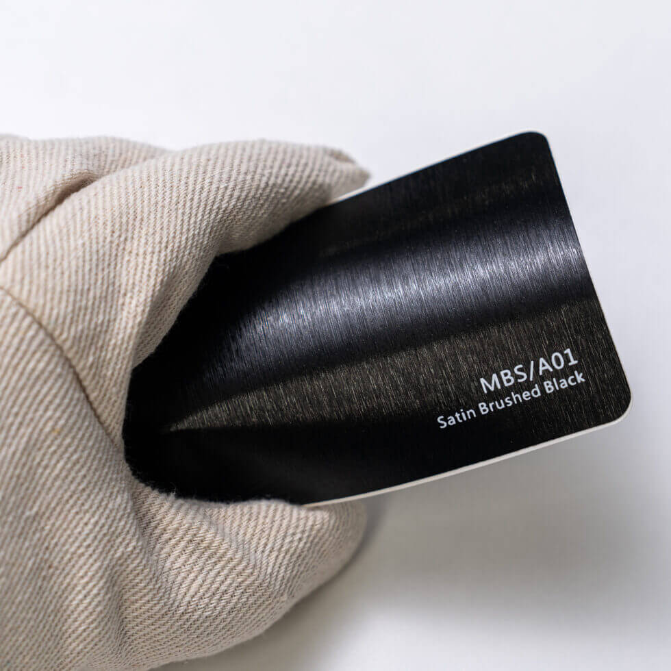 عکس محصول کاور بدنه مشکی خش دار ساتن