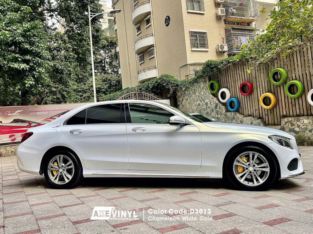 عکس محصول کاوربدنه کمیلیون سفید طلایی ساتن